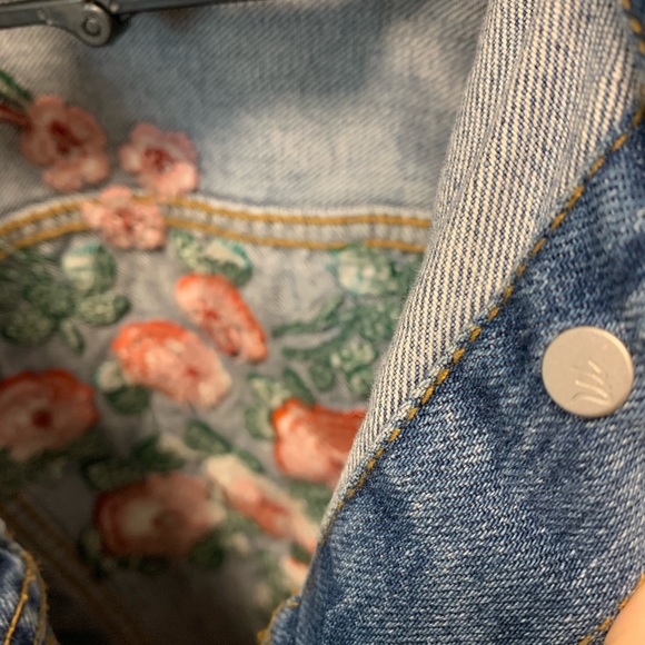 Madewell oversized floral emboridered deni… - Picture 7 of 8